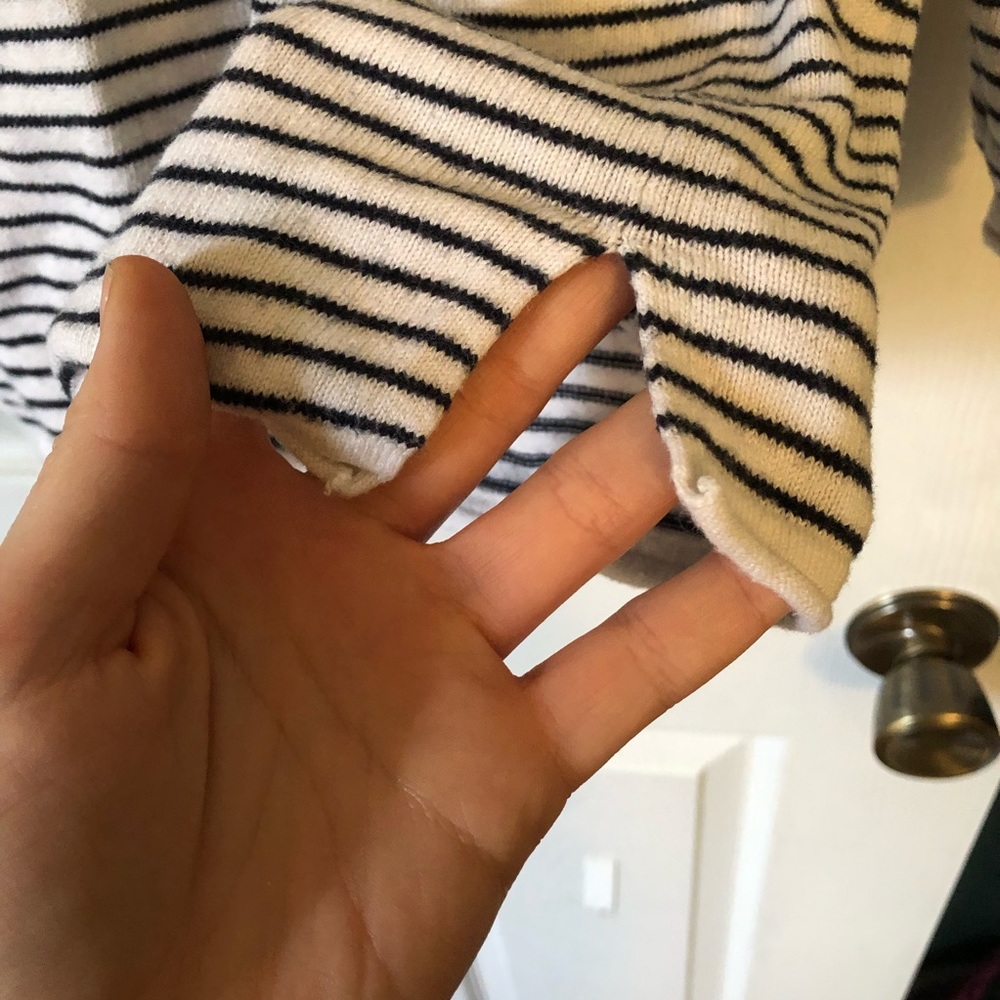 Banana Republic sweater - Picture 4 of 5